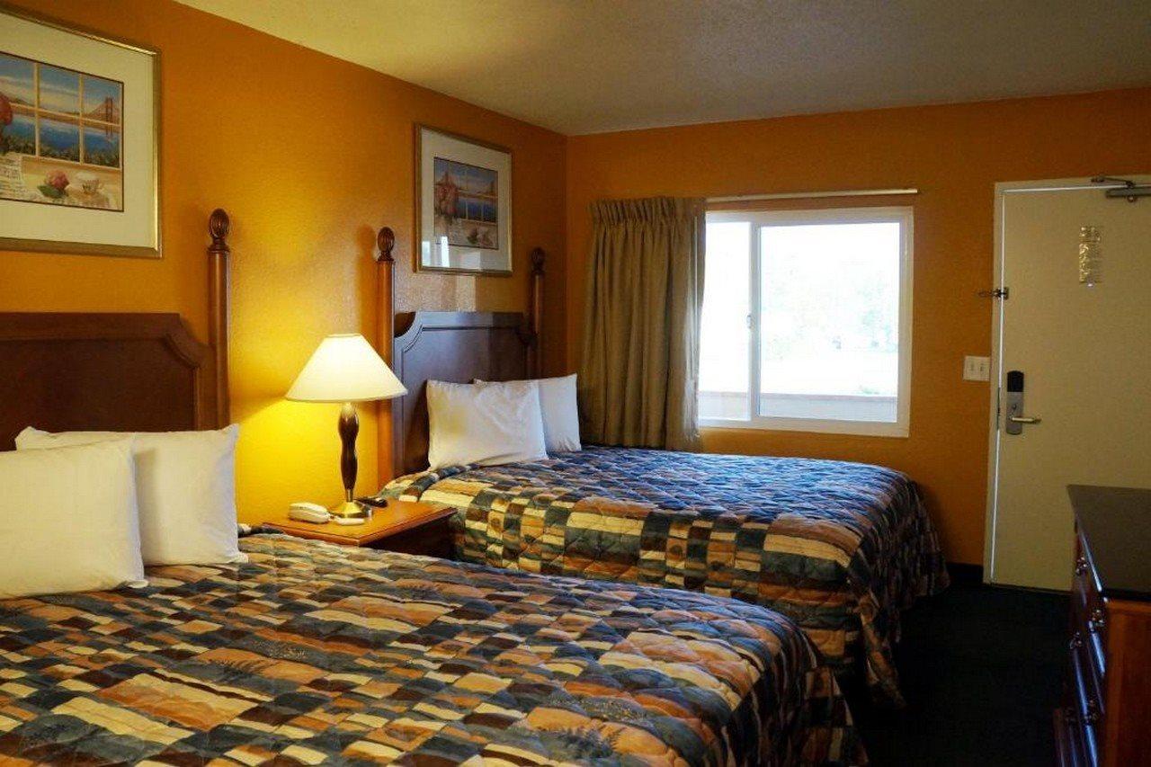 Classic Inn Ред Блъф Екстериор снимка
