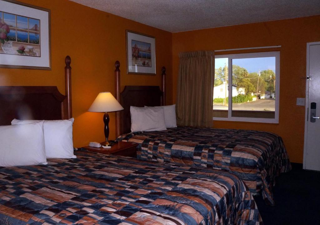Classic Inn Ред Блъф Екстериор снимка